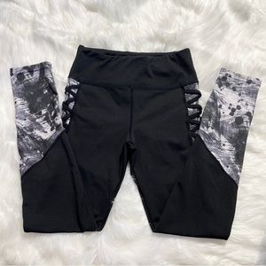 FashionNova NovaSport Brush It Off Active Leggings Black/Combo Size Small